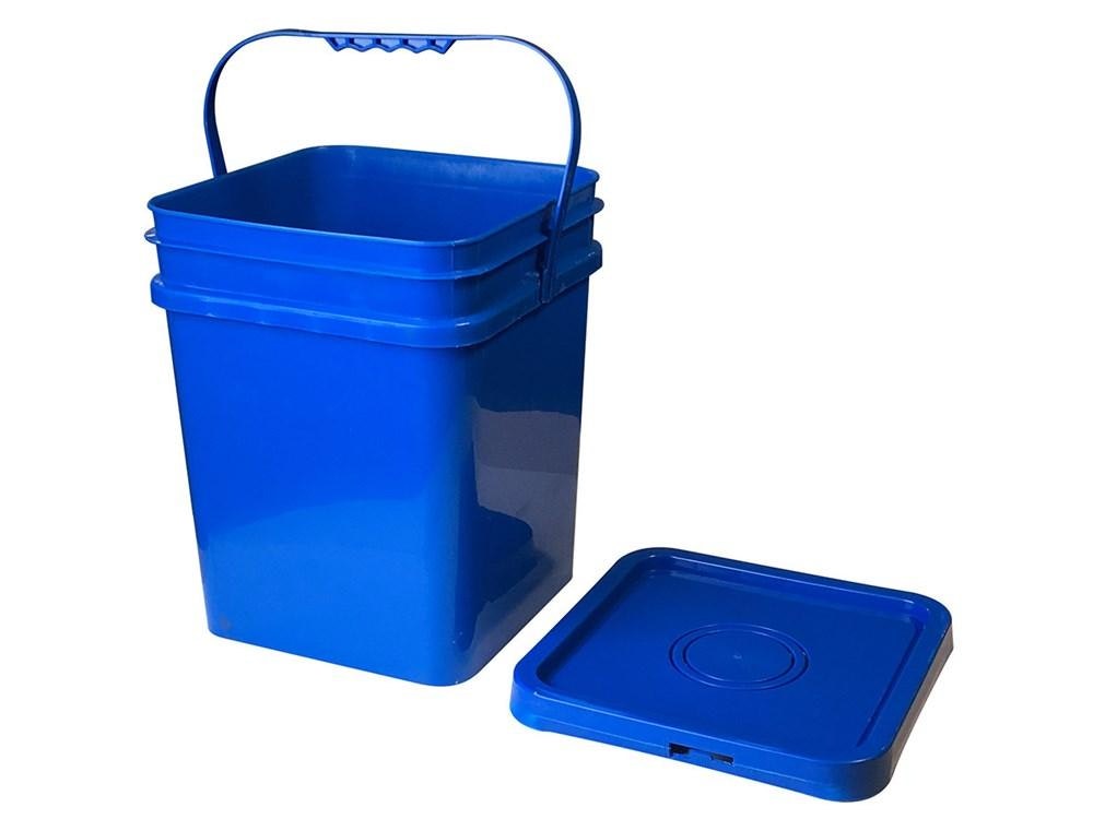 Handy Plastic Bucket with Sealable Lid 18 Lt (Blue)