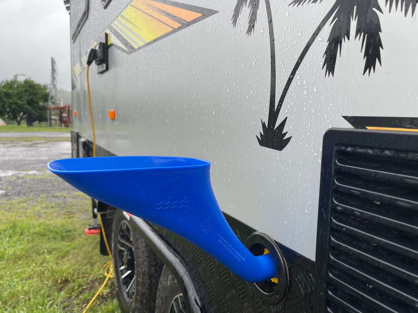 Aqua Caravan Water Scrunnel Funnel (Hume   Screw in Water Fitting  ) NOT ALL CARAVANS WATER FILLERS ARE THE SAME. PLEASE CHECK YOU HAVE A THREADED HUME OR ALKO STYLE FITTING. $35 + Postage