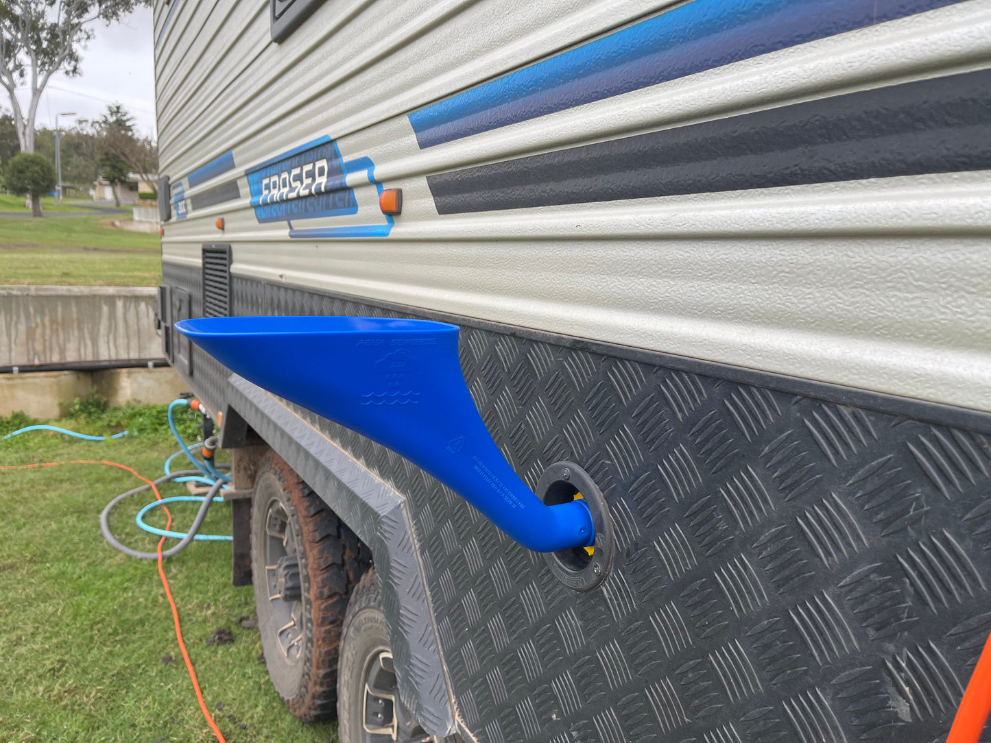 Aqua Caravan Water Scrunnel Funnel (Hume   Screw in Water Fitting  ) NOT ALL CARAVANS WATER FILLERS ARE THE SAME. PLEASE CHECK YOU HAVE A THREADED HUME OR ALKO STYLE FITTING. $35 + Postage